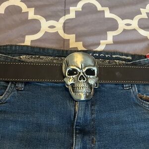 Silver Toned Skull Belt Buckle.  NEW